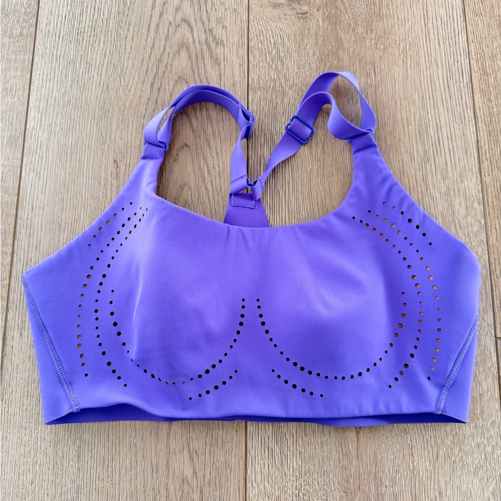 Airbrush Laser BTC Sports Bra in purple
